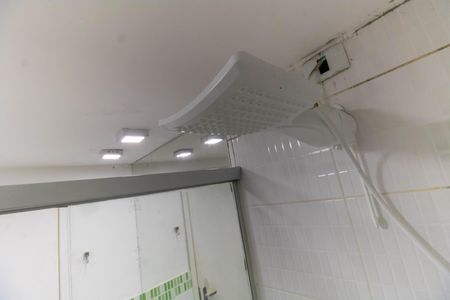 Casa à venda com 163m², 5 quartos e 3 vagas Casa à venda com 163m², 5 quartos e 3 vagasBanheiro Social 2