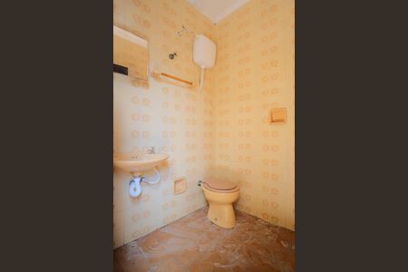 Casa à venda com 111m², 2 quartos e 2 vagasBanheiro de serviço