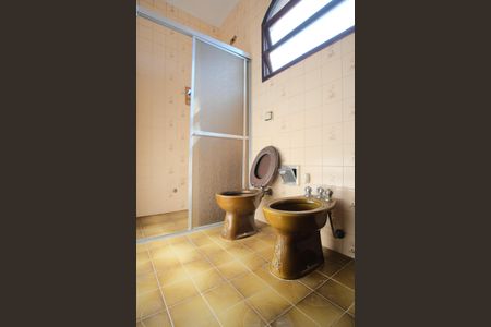 Casa à venda com 111m², 2 quartos e 2 vagasBanheiro