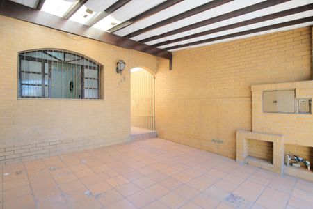 Casa à venda com 111m², 2 quartos e 2 vagasGaragem