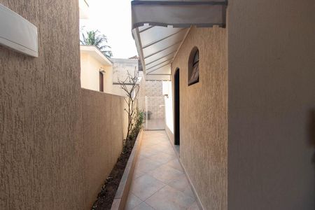 Casa à venda com 300m², 4 quartos e 4 vagas Casa à venda com 300m², 4 quartos e 4 vagasCorredor Externo