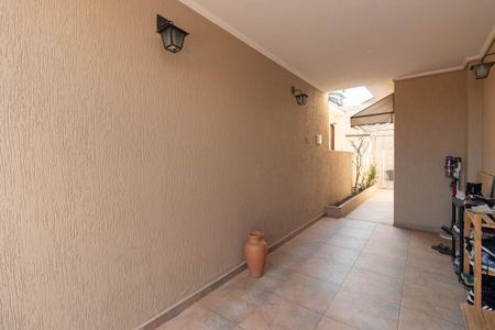 Casa à venda com 300m², 4 quartos e 4 vagas Casa à venda com 300m², 4 quartos e 4 vagasHall de entrada