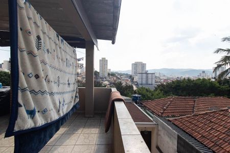 Casa à venda com 300m², 4 quartos e 4 vagas Casa à venda com 300m², 4 quartos e 4 vagasVaranda