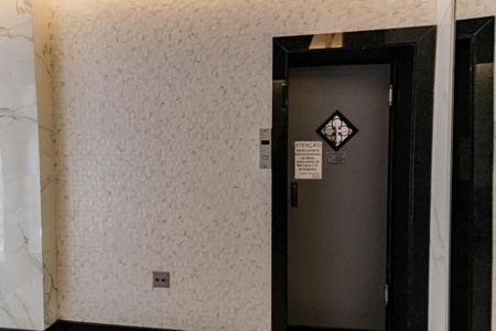 Apartamento à venda com 40m², 1 quarto e sem vagaElevador