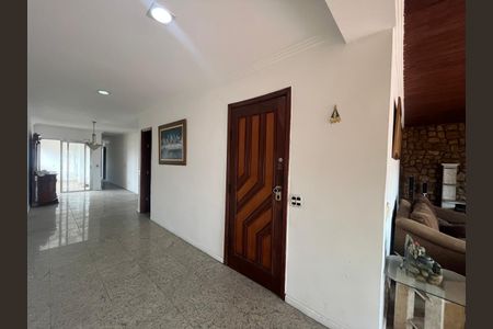 Apartamento à venda com 377m², 3 quartos e 2 vagas Apartamento à venda com 377m², 3 quartos e 2 vagasSala