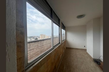Apartamento à venda com 377m², 3 quartos e 2 vagas Apartamento à venda com 377m², 3 quartos e 2 vagasCobertura - Escritório
