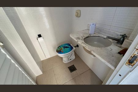 Apartamento para alugar com 326m², 5 quartos e 3 vagas Apartamento para alugar com 326m², 5 quartos e 3 vagasBanheiro da cobertura
