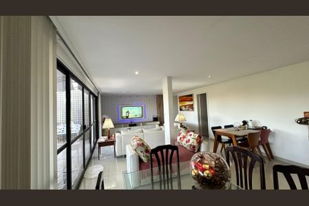 Apartamento para alugar com 326m², 5 quartos e 3 vagas Apartamento para alugar com 326m², 5 quartos e 3 vagasSala de jantar