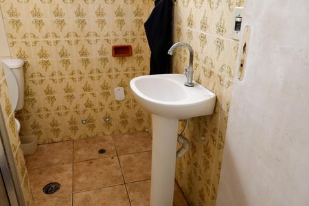 Casa à venda com 137m², 2 quartos e 2 vagas Casa à venda com 137m², 2 quartos e 2 vagasBanheiro