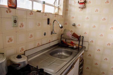 Casa à venda com 137m², 2 quartos e 2 vagas Casa à venda com 137m², 2 quartos e 2 vagasCozinha