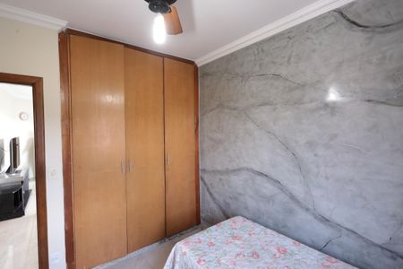 Apartamento à venda com 75m², 3 quartos e 1 vagaQuarto 2