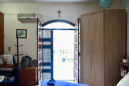 Casa à venda com 220m², 3 quartos e 2 vagas Casa à venda com 220m², 3 quartos e 2 vagasSuíte 1