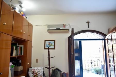 Casa à venda com 220m², 3 quartos e 2 vagas Casa à venda com 220m², 3 quartos e 2 vagasSuíte 1