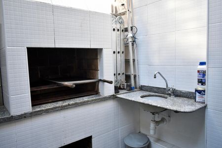 Casa à venda com 220m², 3 quartos e 2 vagas Casa à venda com 220m², 3 quartos e 2 vagasQuintal