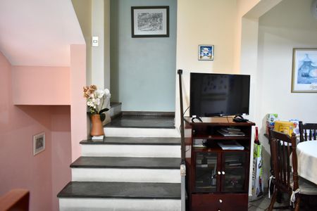 Casa à venda com 220m², 3 quartos e 2 vagas Casa à venda com 220m², 3 quartos e 2 vagasCopa