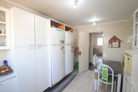 Apartamento à venda com 126m², 4 quartos e 2 vagasCozinha