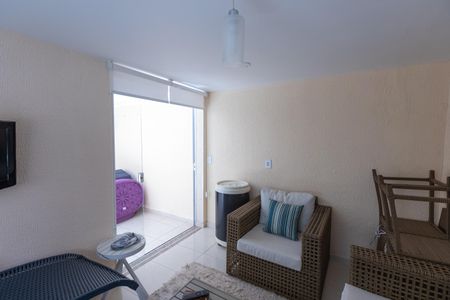 Casa à venda com 280m², 3 quartos e 3 vagas Casa à venda com 280m², 3 quartos e 3 vagasEdícula