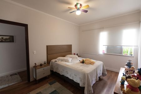 Casa à venda com 280m², 3 quartos e 3 vagas Casa à venda com 280m², 3 quartos e 3 vagasQuarto 1