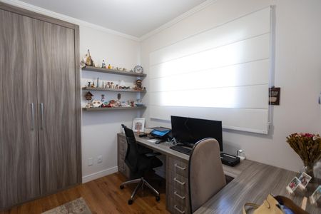 Casa à venda com 280m², 3 quartos e 3 vagas Casa à venda com 280m², 3 quartos e 3 vagasEscritório