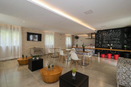 Apartamento à venda com 47m², 2 quartos e sem vaga Apartamento à venda com 47m², 2 quartos e sem vagaÁrea comum - Salão de festas