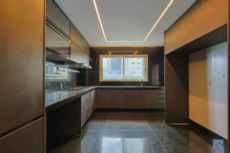 Apartamento à venda com 259m², 3 quartos e 4 vagas