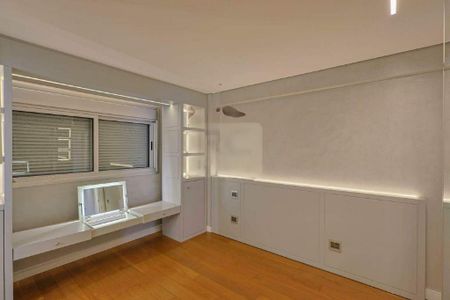 Apartamento à venda com 259m², 3 quartos e 4 vagas