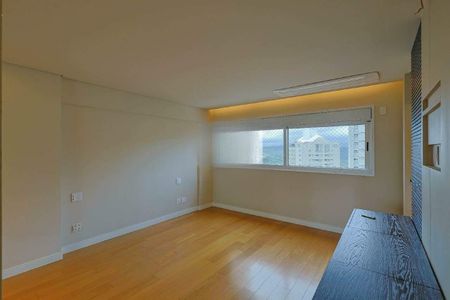 Apartamento à venda com 259m², 3 quartos e 4 vagas
