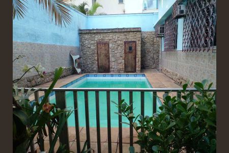 Casa à venda com 286m², 5 quartos e 3 vagas