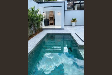 Casa à venda com 257m², 4 quartos e 4 vagas
