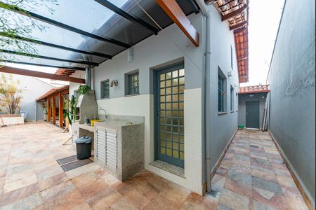 Casa à venda com 500m², 3 quartos e 4 vagasChurrasqueira