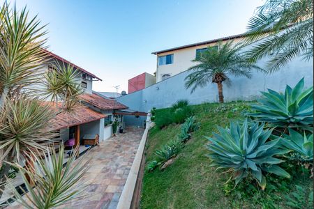 Casa à venda com 500m², 3 quartos e 4 vagasQuintal