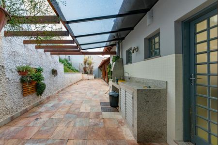 Casa à venda com 500m², 3 quartos e 4 vagasChurrasqueira