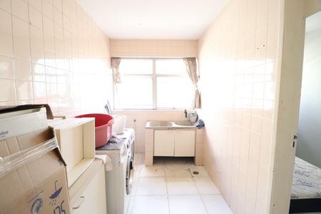 Apartamento para alugar com 130m², 3 quartos e 1 vagaÁrea de Serviço