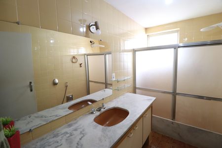 Apartamento para alugar com 130m², 3 quartos e 1 vagaBanheiro da Suíte