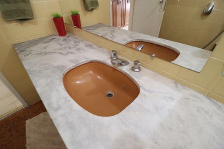 Apartamento para alugar com 130m², 3 quartos e 1 vagaBanheiro da Suíte