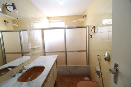 Apartamento para alugar com 130m², 3 quartos e 1 vagaBanheiro da Suíte