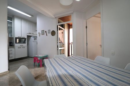 Apartamento à venda com 320m², 5 quartos e 4 vagasCopa