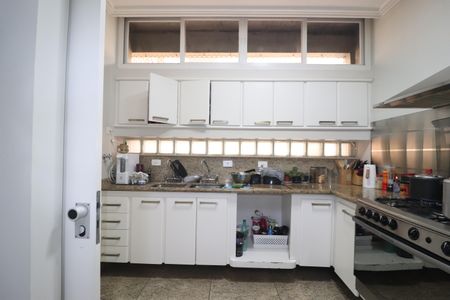 Apartamento à venda com 320m², 5 quartos e 4 vagasCozinha