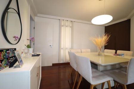Apartamento à venda com 320m², 5 quartos e 4 vagasSala