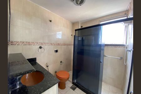 Apartamento à venda com 102m², 2 quartos e 1 vaga Apartamento à venda com 102m², 2 quartos e 1 vagaBanheiro