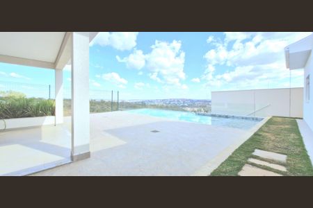 Casa de condomínio à venda com 143m², 3 quartos e 2 vagas Casa de condomínio à venda com 143m², 3 quartos e 2 vagasÁrea Externa