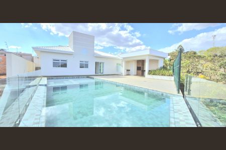 Casa de condomínio à venda com 143m², 3 quartos e 2 vagas Casa de condomínio à venda com 143m², 3 quartos e 2 vagasÁrea Externa