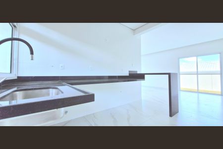 Casa de condomínio à venda com 122m², 3 quartos e 2 vagas Casa de condomínio à venda com 122m², 3 quartos e 2 vagasSala/Cozinha