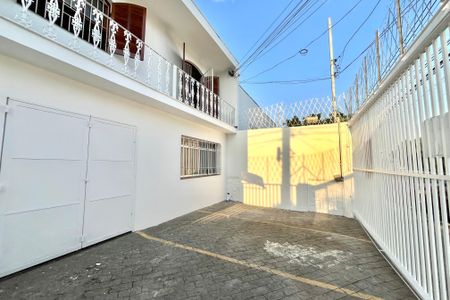 Casa à venda com 287m², 4 quartos e 8 vagas Casa à venda com 287m², 4 quartos e 8 vagasGaragem