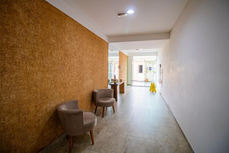 Apartamento à venda com 63m², 2 quartos e 1 vaga Apartamento à venda com 63m², 2 quartos e 1 vagaHall social