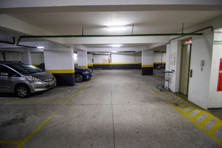 Apartamento à venda com 63m², 2 quartos e 1 vaga Apartamento à venda com 63m², 2 quartos e 1 vagaEstacionamento