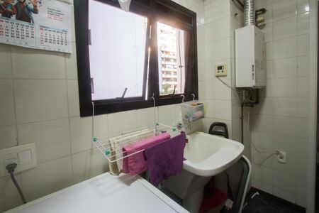 Apartamento para alugar com 125m², 3 quartos e 2 vagas Apartamento para alugar com 125m², 3 quartos e 2 vagasÁrea de Serviço