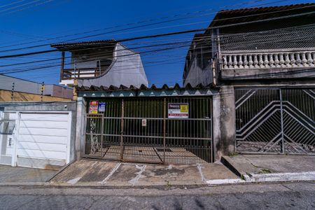 Casa à venda com 141m², 4 quartos e 2 vagasFachada