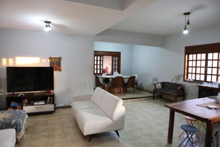 Casa à venda com 360m², 3 quartos e 5 vagasSala