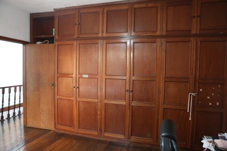 Casa à venda com 360m², 3 quartos e 5 vagasSuíte